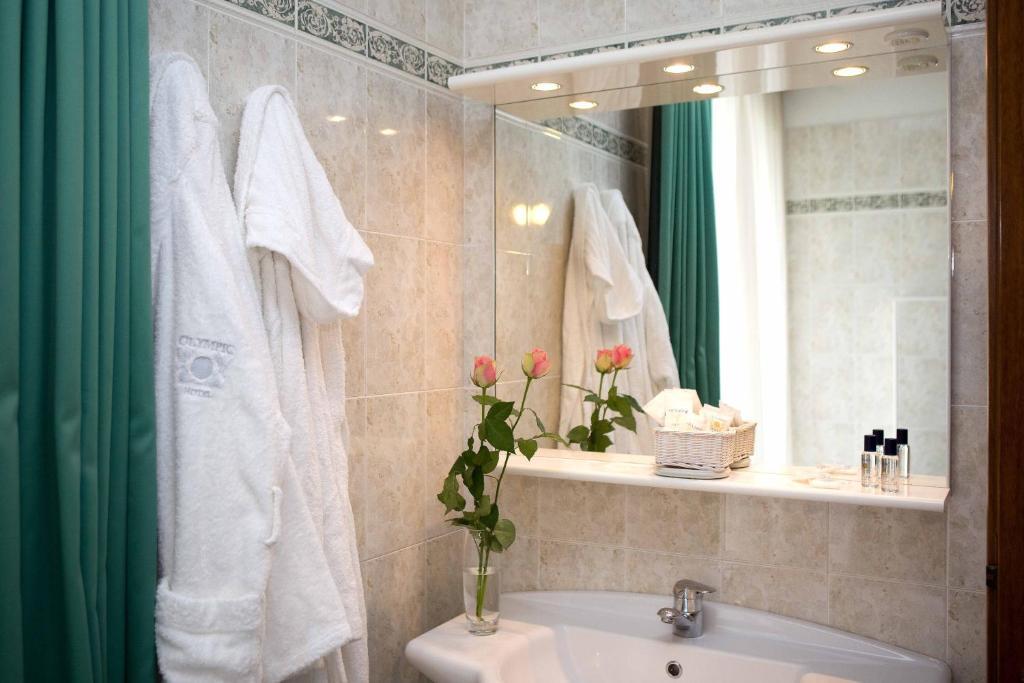Royal Olympic Hotel Pinzolo Ruang foto