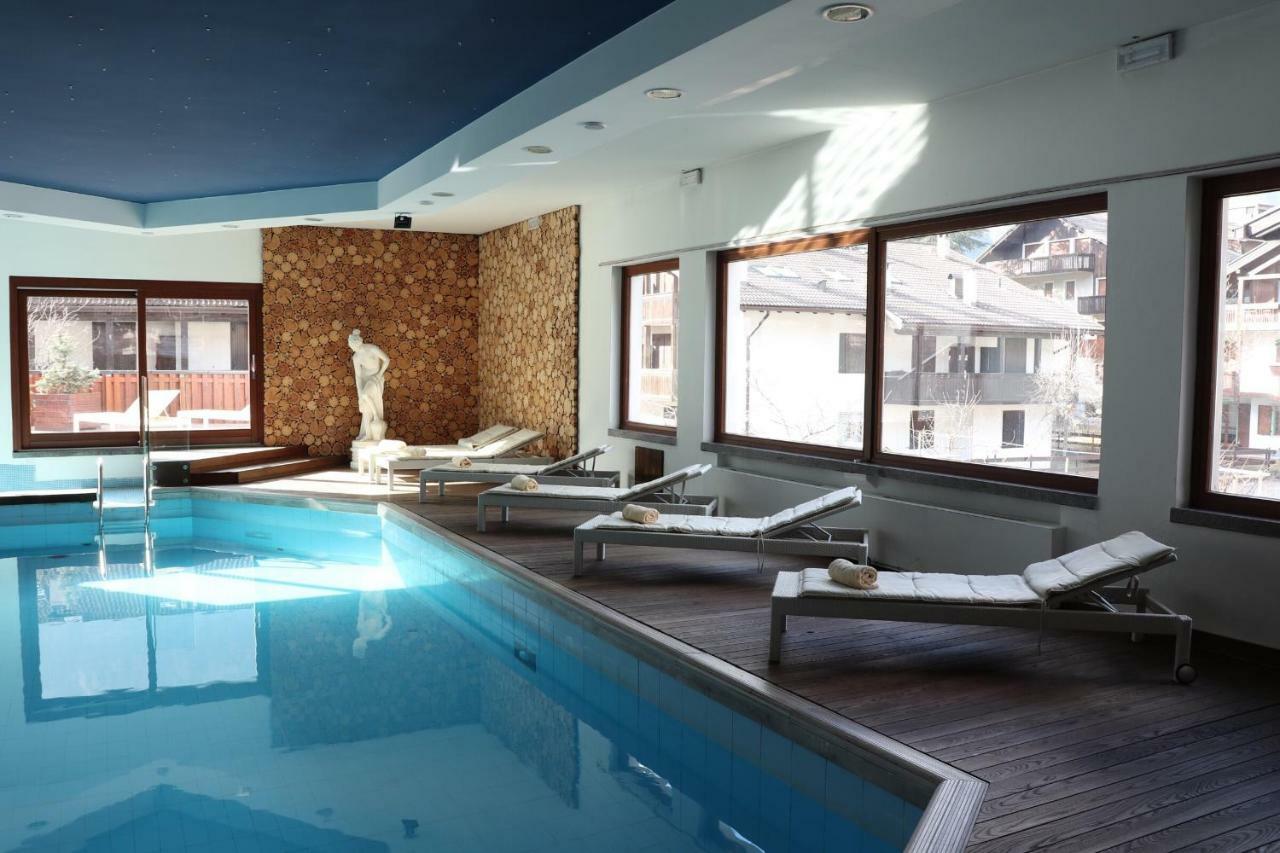 Royal Olympic Hotel Pinzolo Bagian luar foto