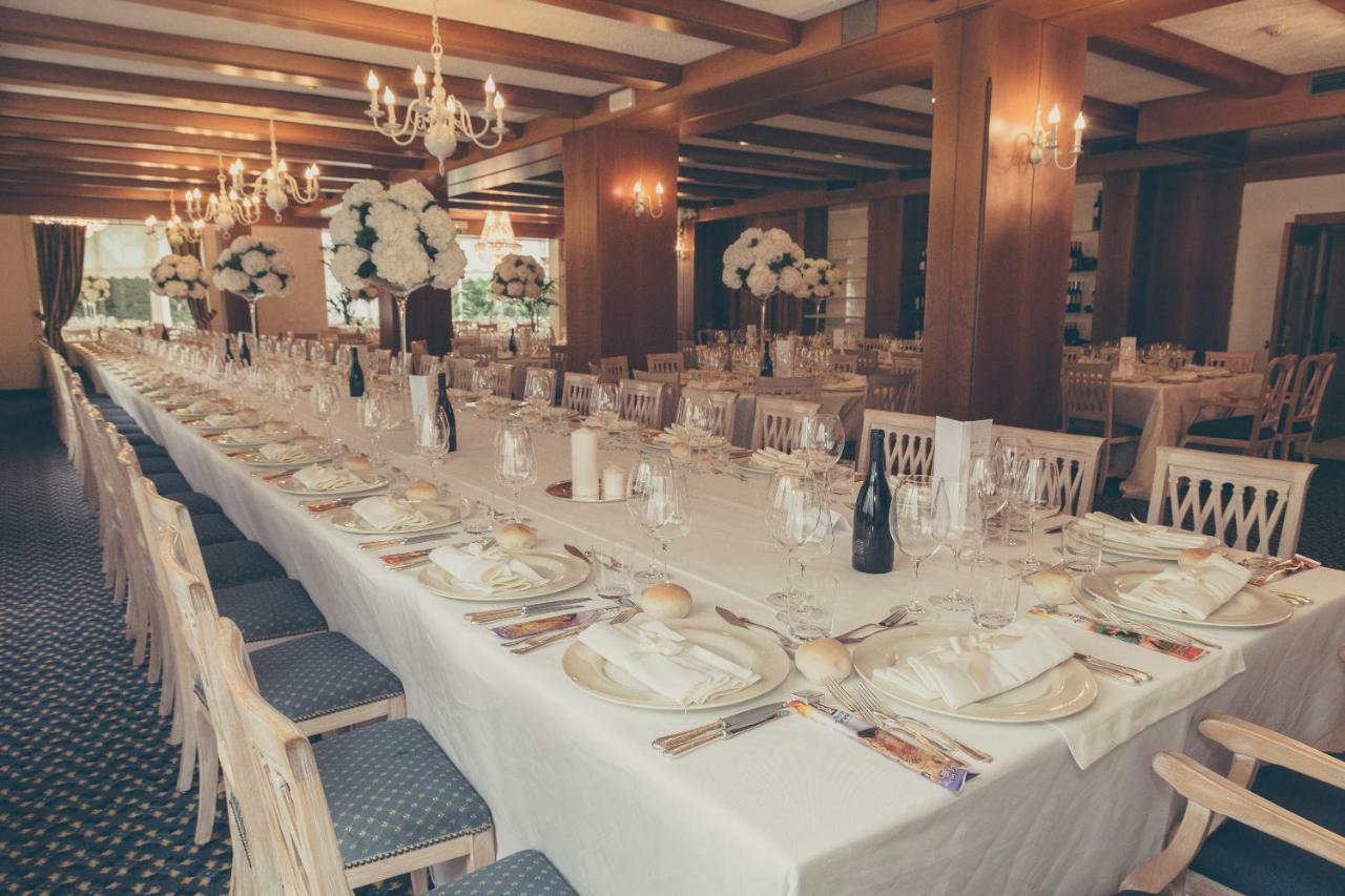 Royal Olympic Hotel Pinzolo Bagian luar foto